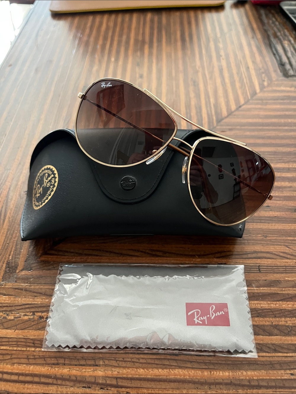 Ray-Ban Aviator Sunglasses - Gold Frame with Brown Lenses